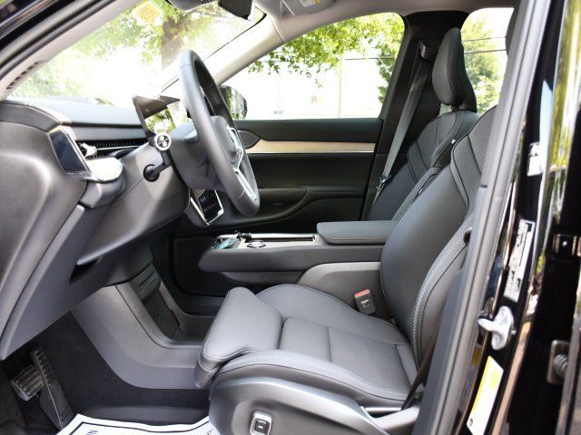 2025 Volvo EX90 Ultra - Photo 11