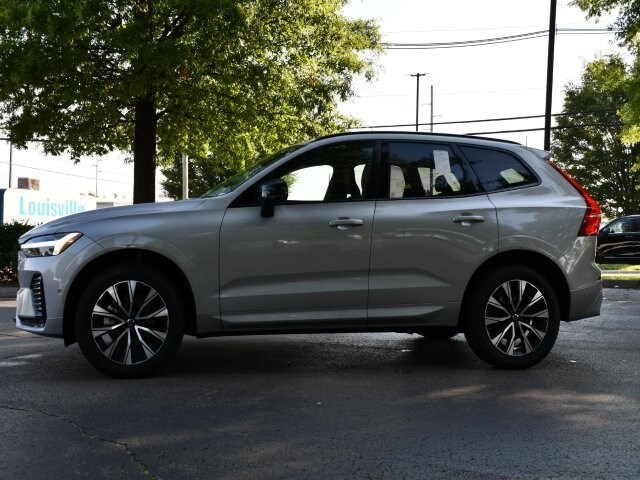 2025 Volvo XC60 B5 Plus photo 3