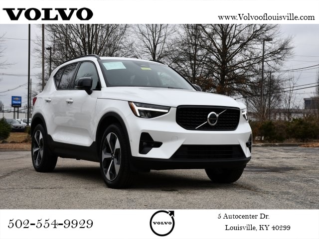 2025 Volvo XC40 Plus's photo