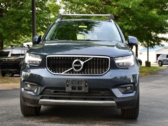 Used 2021 Volvo XC40 Momentum with VIN YV4162UK8M2597951 for sale in Louisville, KY