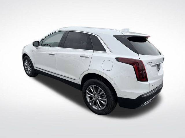 2022 Cadillac XT5 Premium Luxury photo 2