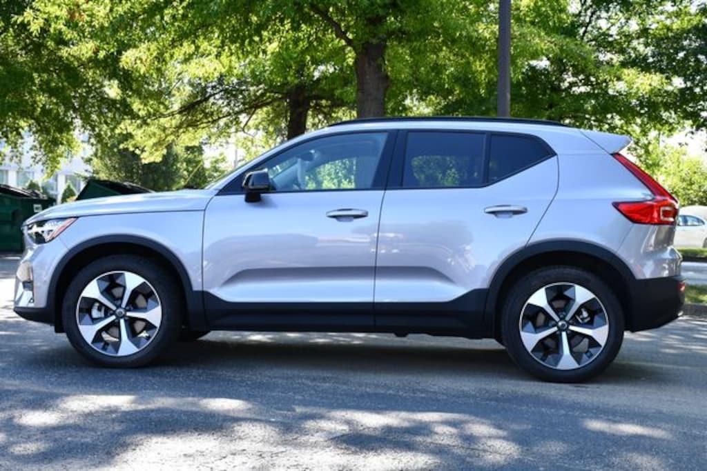Certified 2026 Volvo XC40 B5 Plus SUV
