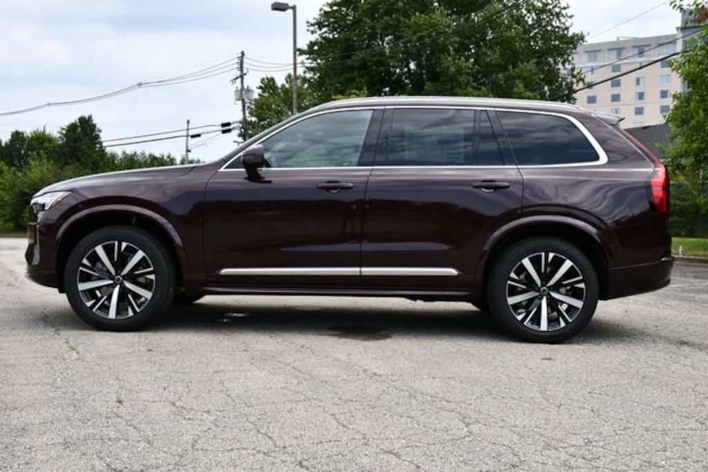 New 2026 Volvo XC90 B5 Core SUV