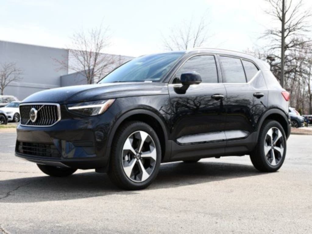 New 2025 Volvo XC40 B5 Core Bright Theme SUV