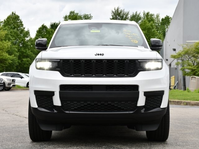 Used 2024 Jeep Grand Cherokee L Altitude with VIN 1C4RJKAG7R8545302 for sale in Louisville, KY