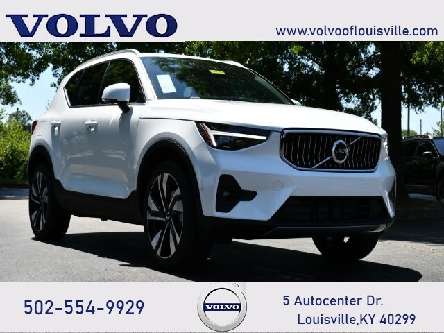 2025 Volvo XC40 B5 Plus Bright Theme SUV