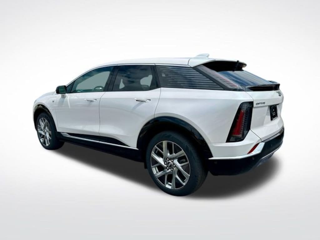 Used 2025 CADILLAC OPTIQ Luxury w/1SE SUV