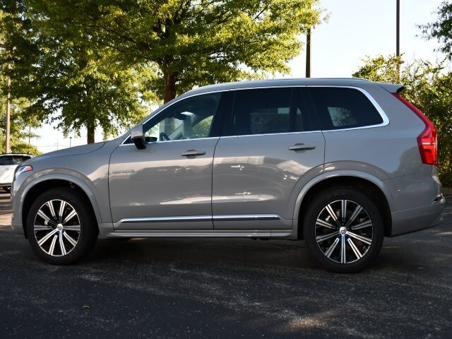 2025 Volvo XC90 B5 Core photo 2