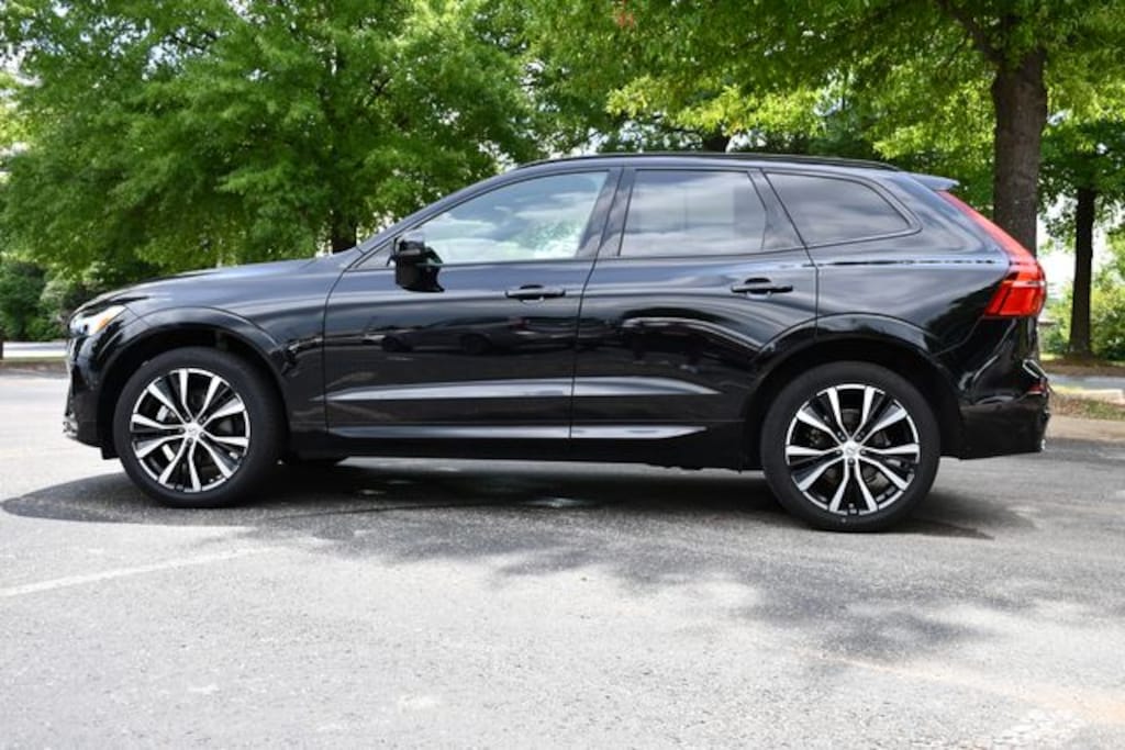 Used 2024 Volvo XC60 B5 Plus Dark SUV