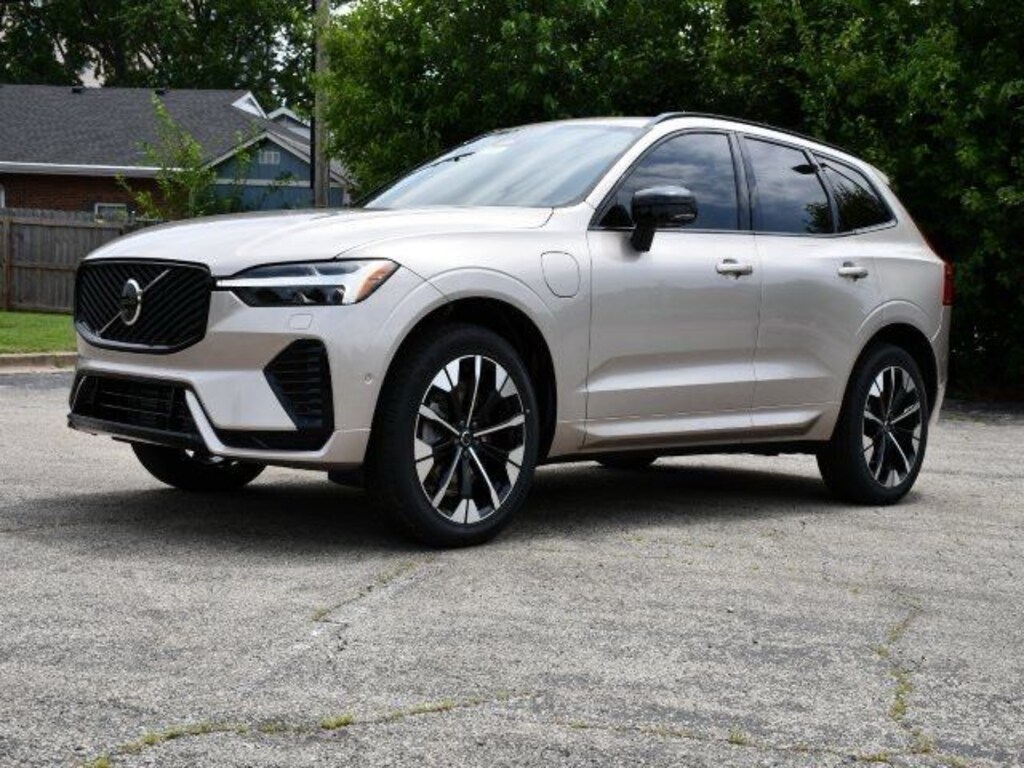 New 2026 Volvo XC60 plug-in hybrid T8 Ultra SUV