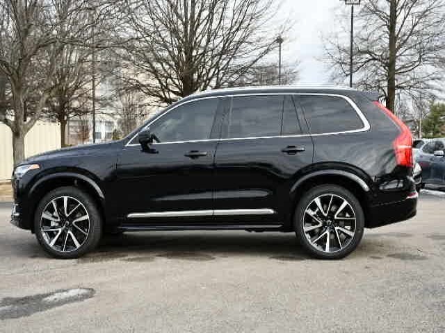 2025 Volvo XC90 Plus photo 4