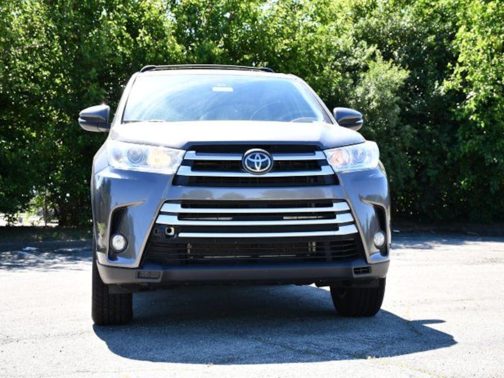 Used 2019 Toyota Highlander LE Plus V6 SUV