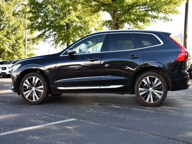 2023 Volvo XC60 B5 Plus photo 2