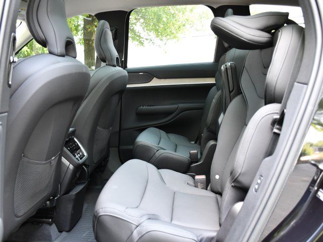 2025 Volvo EX90 Ultra - Photo 15