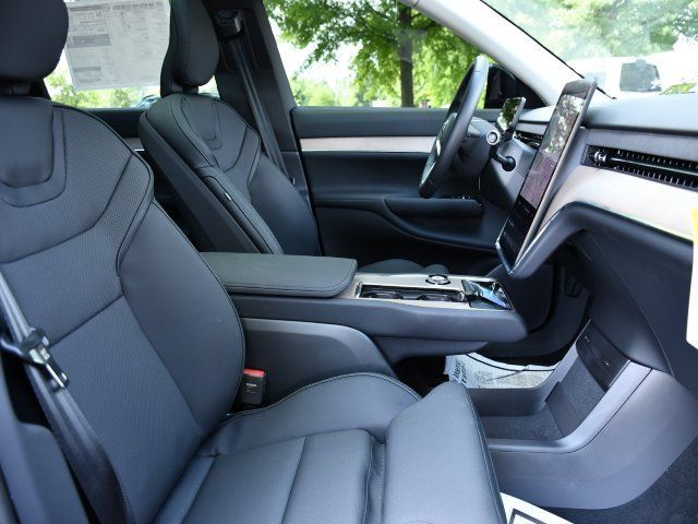 2025 Volvo EX90 Ultra - Photo 27