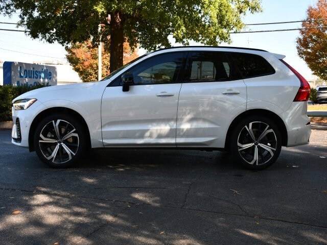 2023 Volvo XC60 Ultimate photo 2