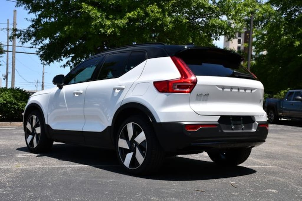 Used 2023 Volvo XC40 Recharge Pure Electric Plus SUV