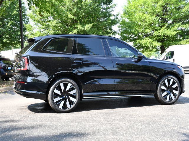 2025 Volvo EX90 Ultra - Photo 8