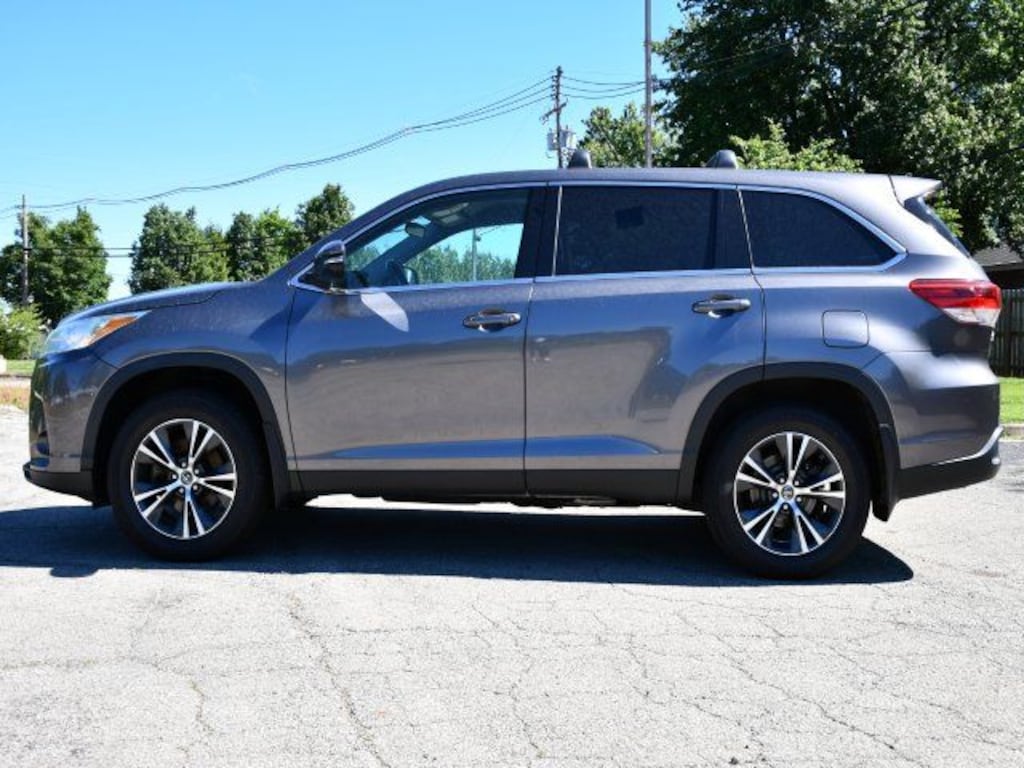 Used 2019 Toyota Highlander LE Plus V6 SUV