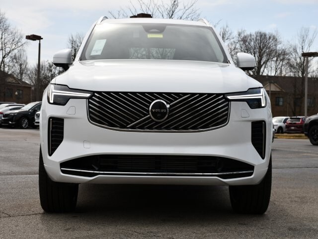 2025 Volvo XC90 T8 Plus photo 2