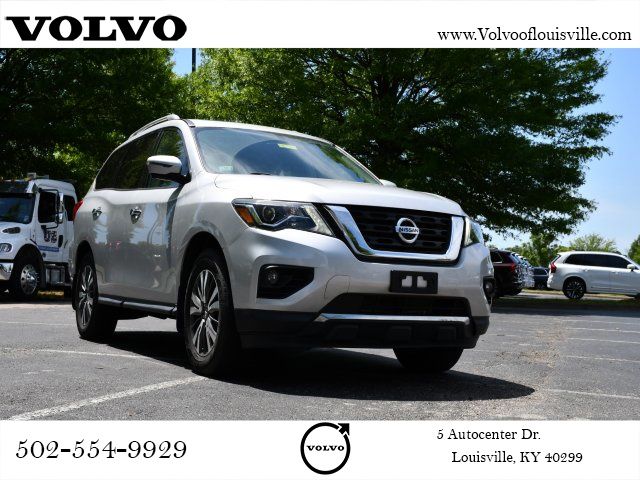 2017 Nissan Pathfinder SL 4WD's photo