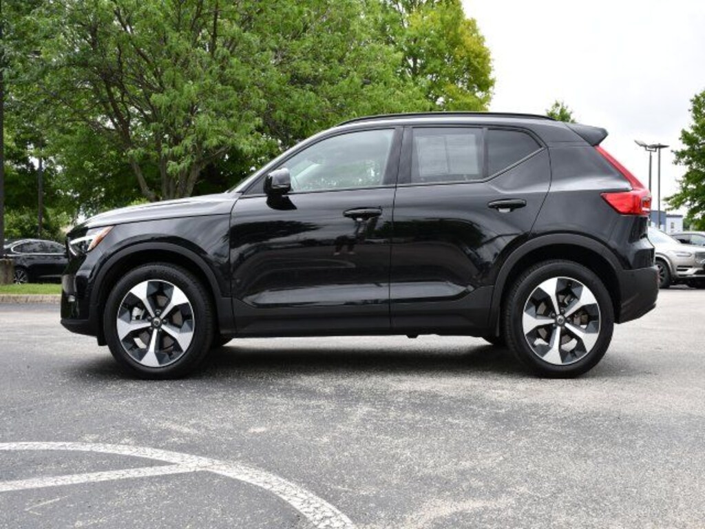 Used 2026 Volvo XC40 B5 Plus SUV