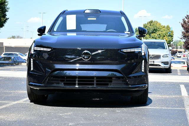 Used 2025 Volvo EX90 Ultra with VIN 7JDE23KL1SG007355 for sale in Louisville, KY