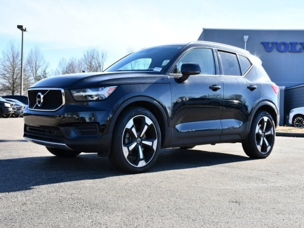 Used 2019 Volvo XC40 T5 Momentum SUV