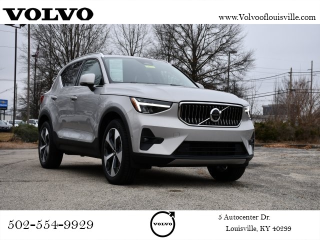 2025 Volvo XC40 Plus's photo