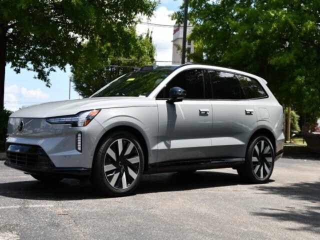 2025 Volvo EX90 Twin Motor Performance Ultra photo 3