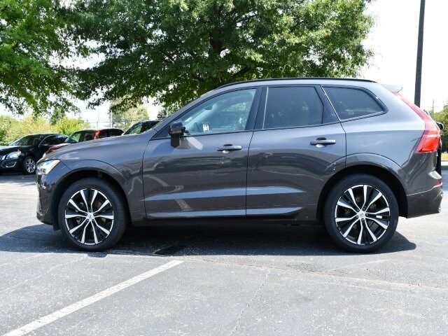 2024 Volvo XC60 B5 Plus photo 3