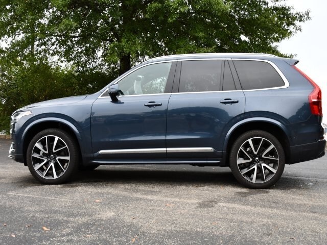 2024 Volvo XC90 B5 Plus photo 2