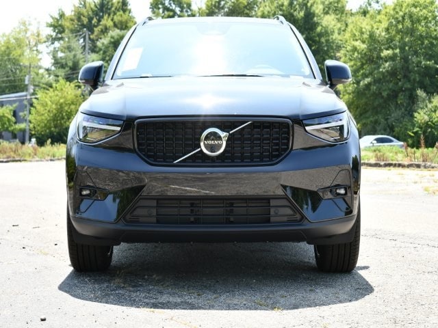 New 2025 Volvo XC40 For Sale at Volvo Cars of Louisville | VIN