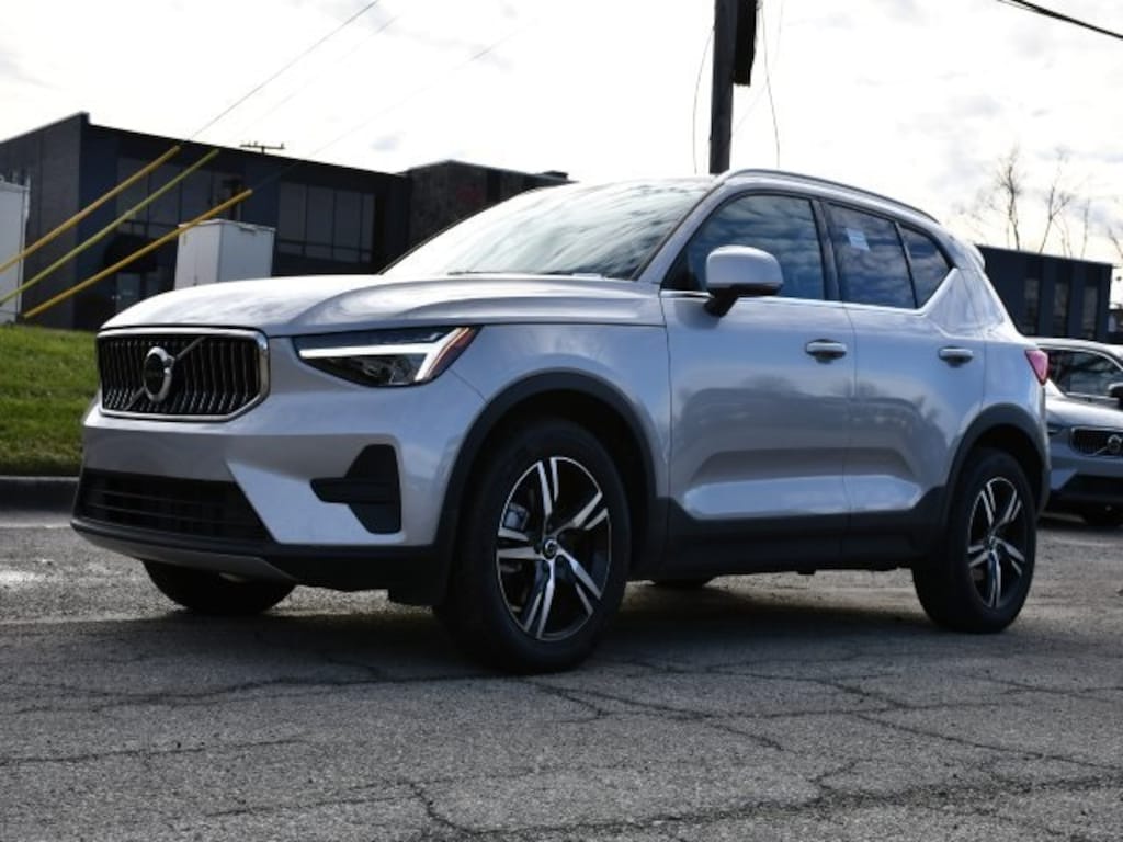 Certified 2025 Volvo XC40 B5 Core Bright Theme SUV