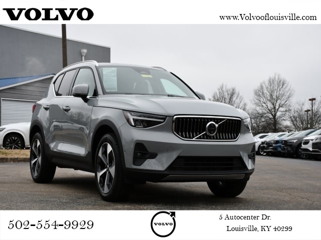 2025 Volvo XC40 Plus's photo