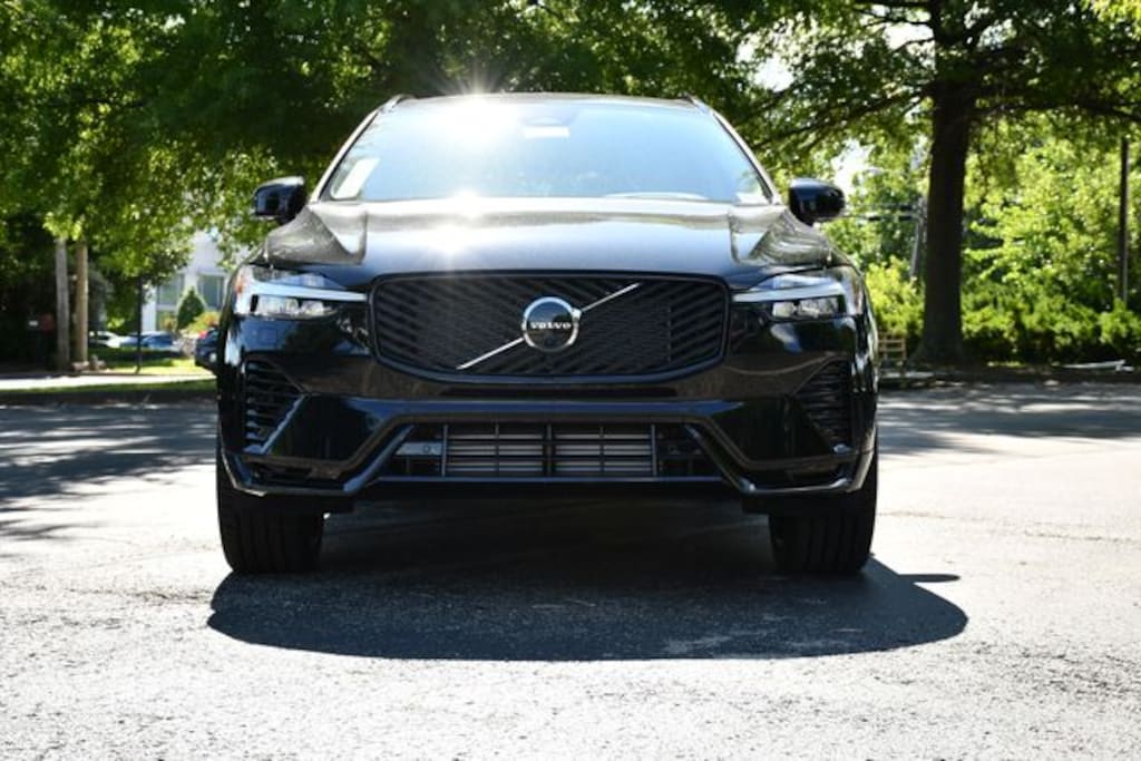 New 2026 Volvo XC60 plug-in hybrid T8 Ultra SUV