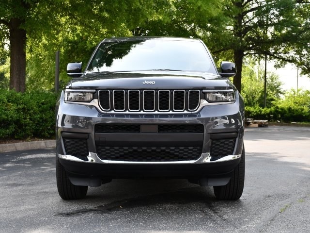 Used 2024 Jeep Grand Cherokee L Laredo with VIN 1C4RJKAGXR8557914 for sale in Louisville, KY