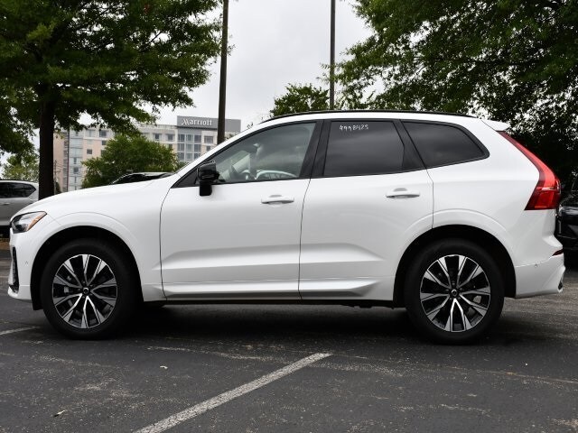 2025 Volvo XC60 B5 Plus photo 4