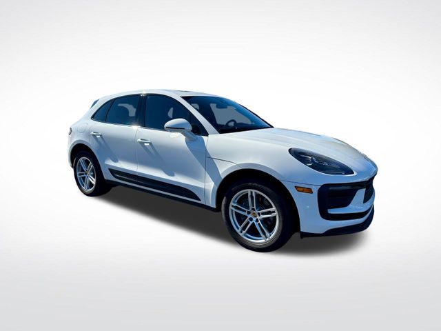 2022 Porsche Macan Base's photo