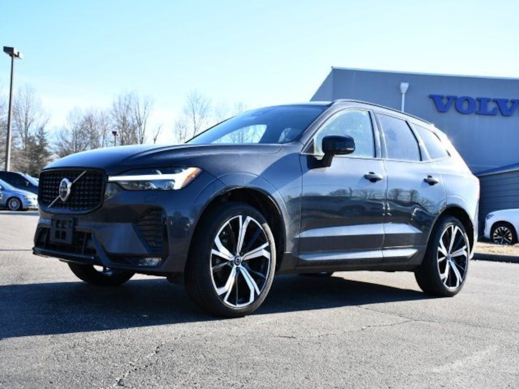 Used 2023 Volvo XC60 B5 AWD Ultimate Dark SUV