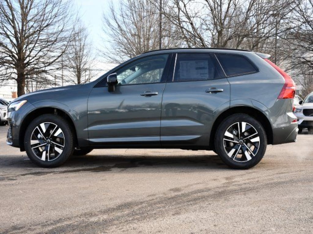New 2026 Volvo XC60 B5 Plus SUV