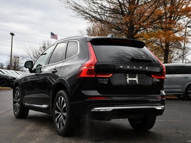 2023 Volvo XC60 B5 Plus photo 4