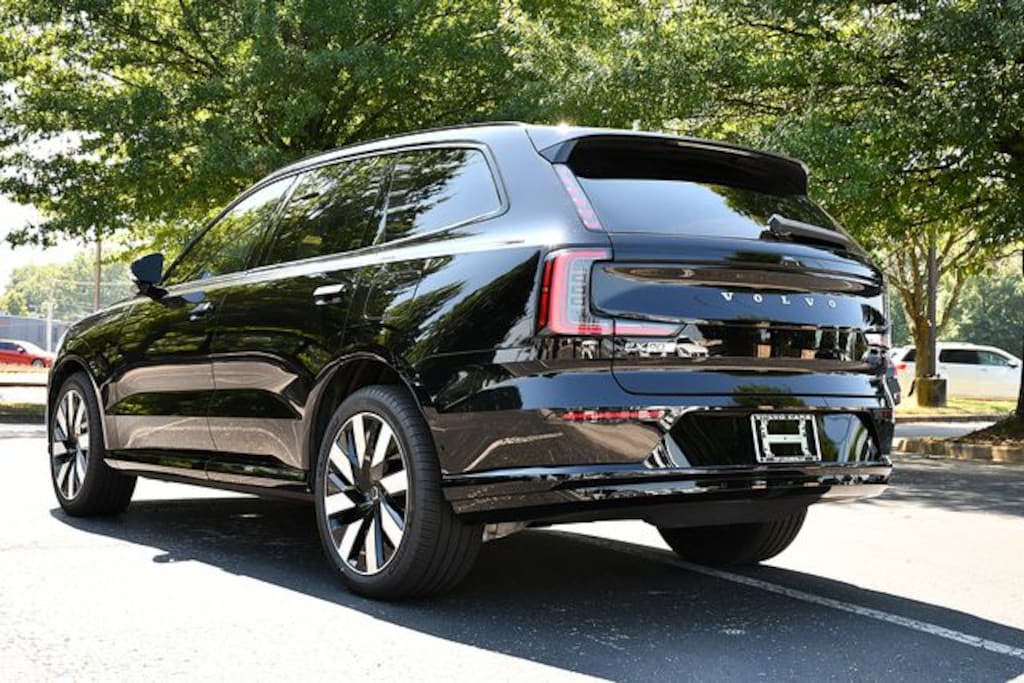Certified 2025 Volvo EX90 Twin Motor Performance Ultra 6-Seater SUV