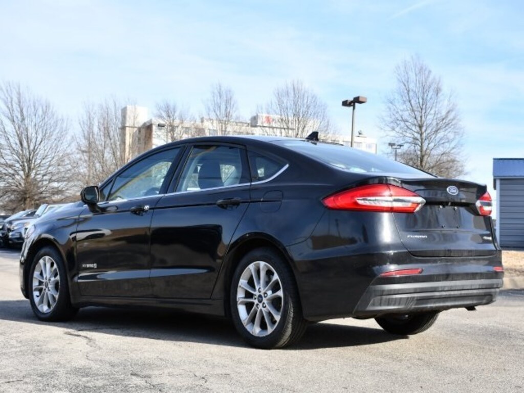 Used 2019 Ford Fusion Hybrid SE Sedan