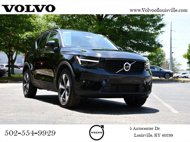 2026 Volvo XC40 B5 Plus Dark AWD's photo