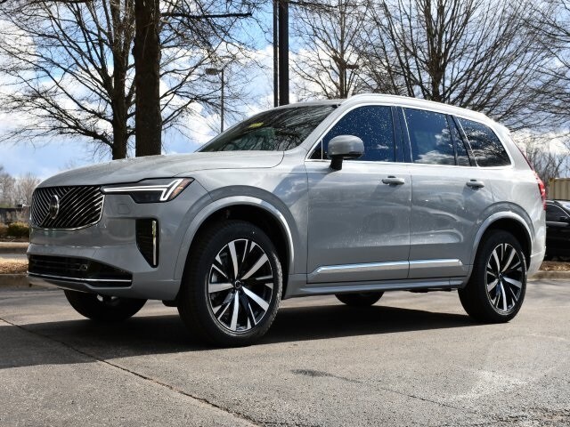 2025 Volvo XC90 Core photo 3