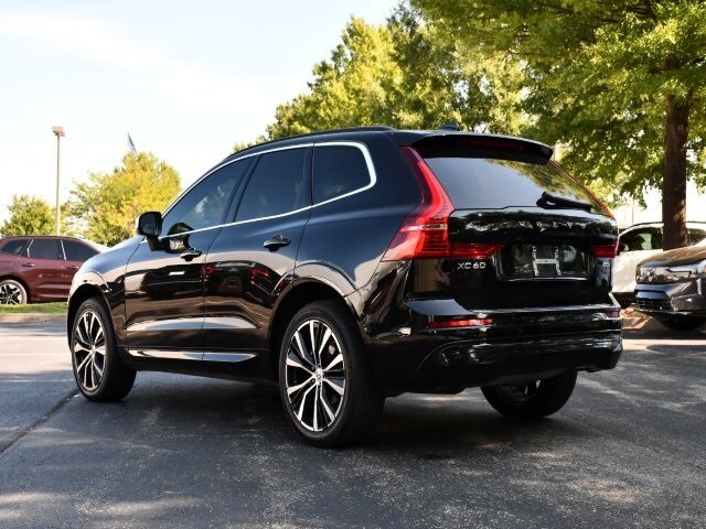 2023 Volvo XC60 B5 Core photo 3