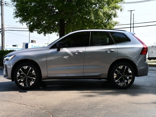 2026 Volvo XC60 B5 Plus photo 4