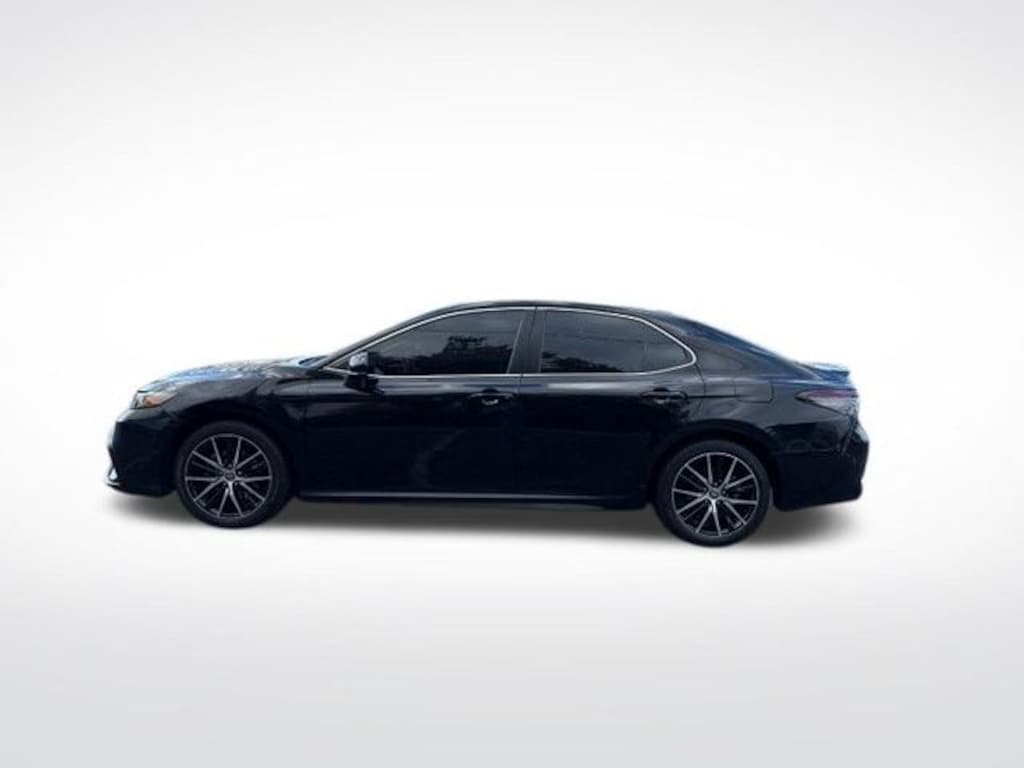 Used 2021 Toyota Camry SE Sedan
