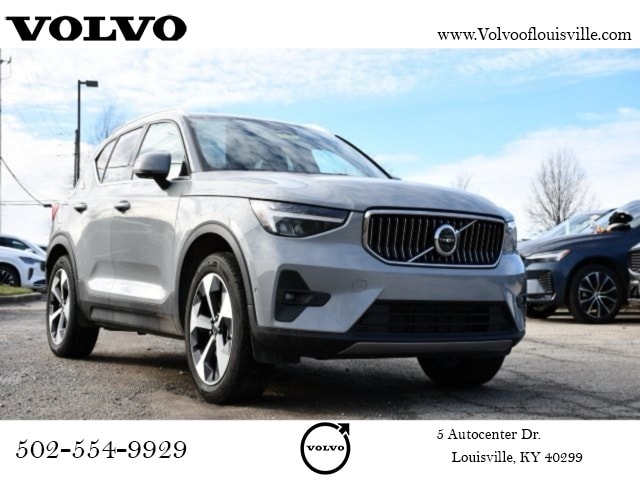 2025 Volvo XC40 Plus's photo